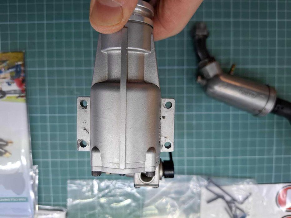 Silnik 4 suw Saito FA 125a, stan idealny, mało używany