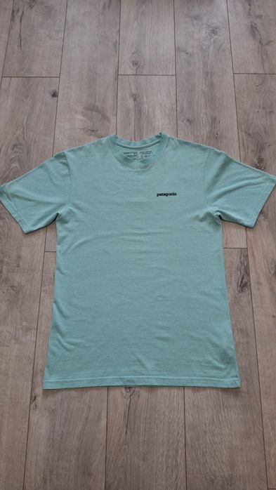 Продам футболку patagonia