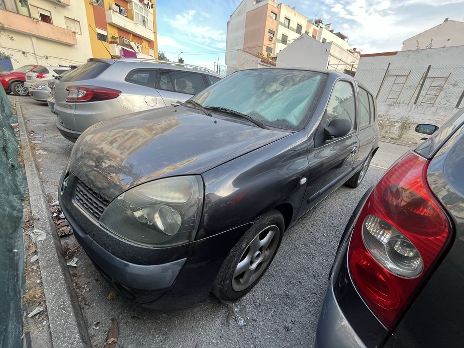 Renault Clio 1.2 55cv 199.000 km | Para Reparação ou Peças