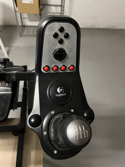 Simulador logitech g27 com playseat