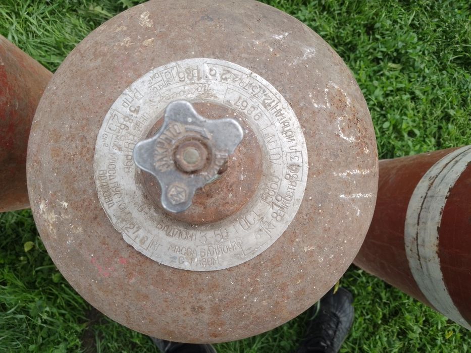 Продам 4 газових балонів