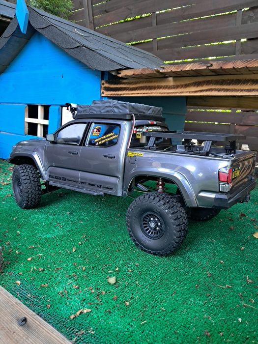 Element Enduro Knightrunner Toyota Tacoma Pickup RC 1/10 Crawler/Trail