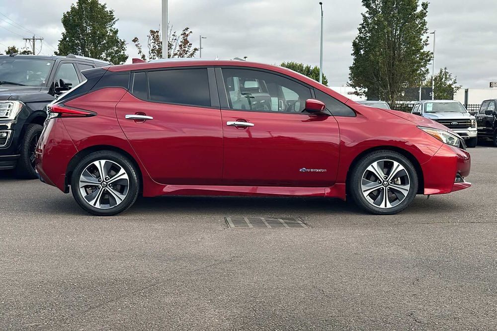 Nissan LEAF SL      2018