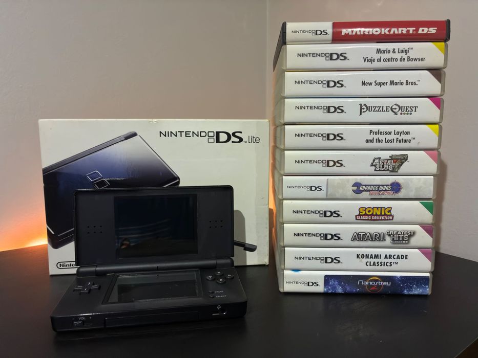Nintendo DS Lite