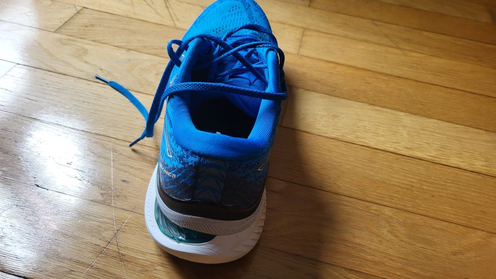 Ténis em bom estado