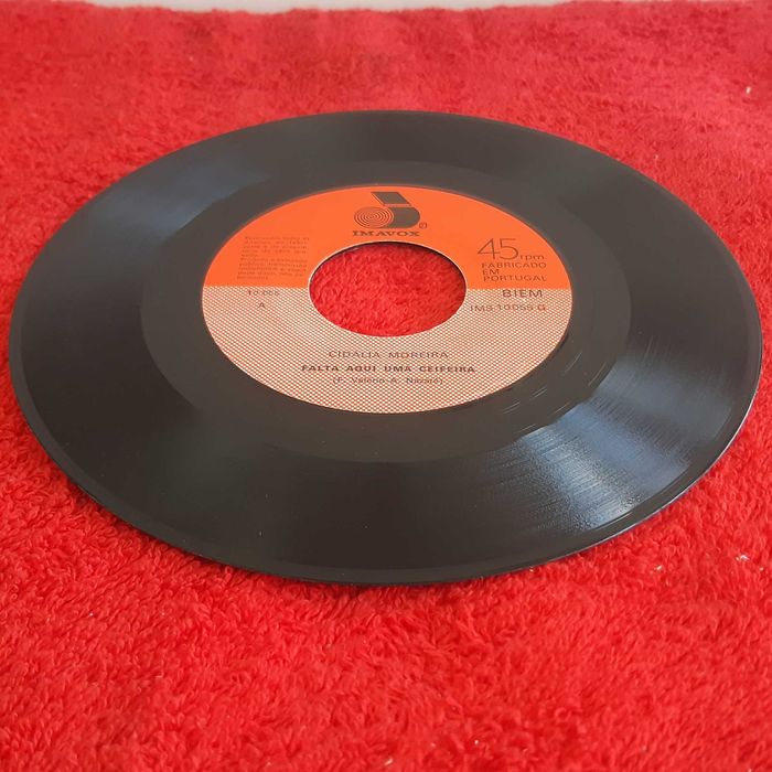 Disco Vinil Single Cidalia - Falta Aqui uma Ceifeira / O Nosso Fado Mudou