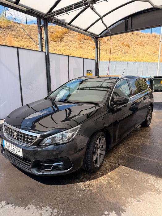 Peugeot 308 — fotografia 2