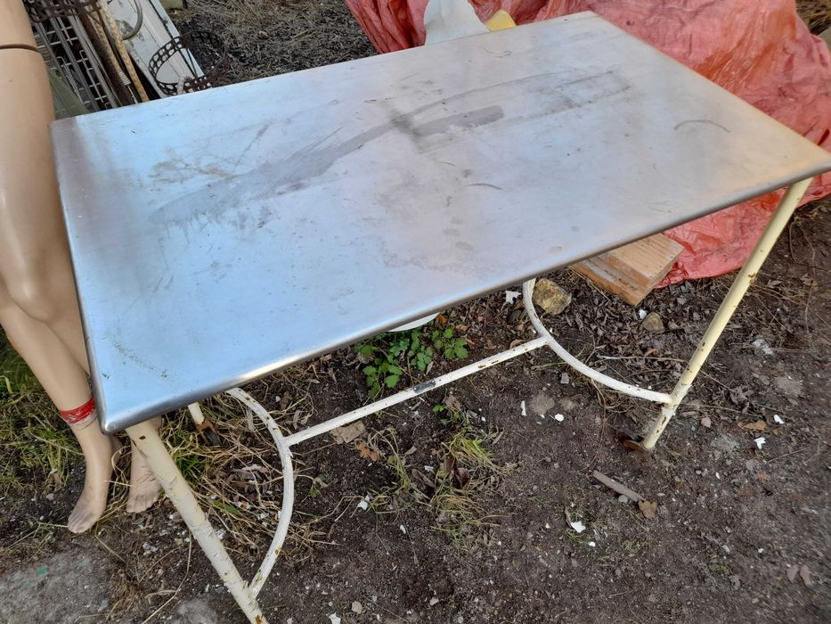 Stary metalowy stół PRL 1965