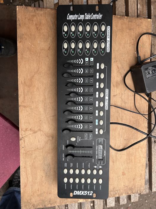 Світловий DMX512-контролер, 192-канальний