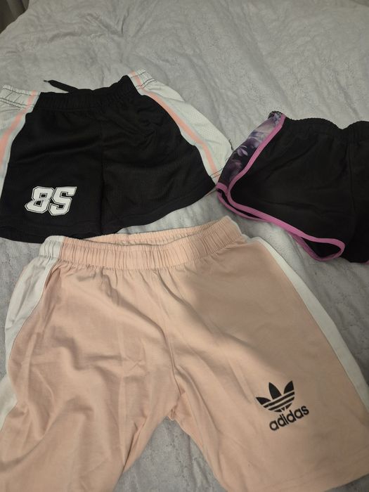 Krótkie spodenki sportowe 140/146