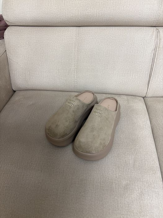 Buty beżowe miu miu rozmiar 39 ale wypada na 38