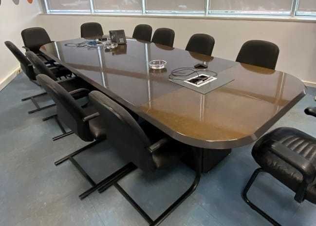 Mesa sala de reuniões