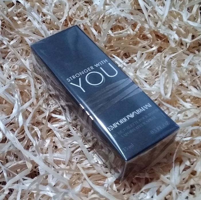 Armani Stronger подарунки для чоловіків