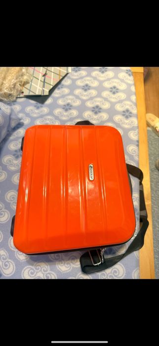 Mala pequena de viagem nunca usada