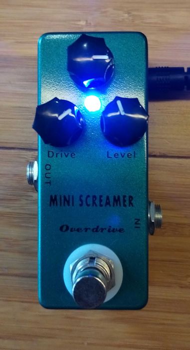 Pedais de overdrive e distorção para guitarra