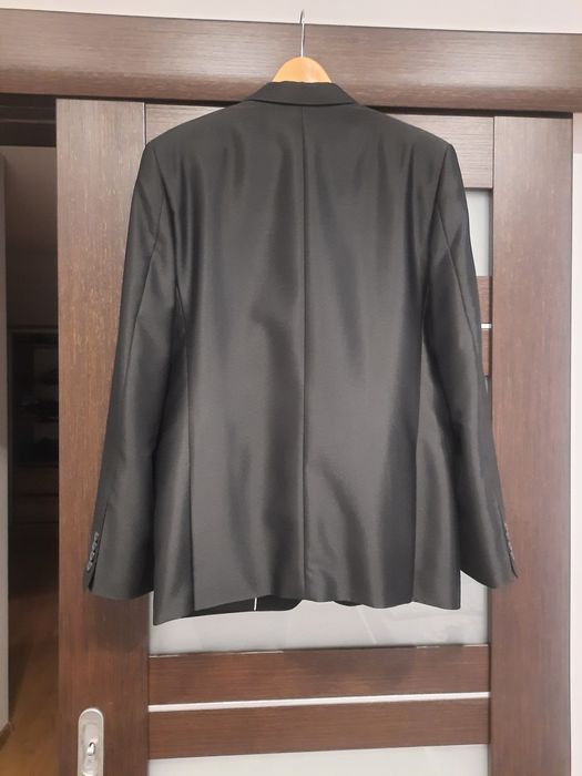 Czarny garnitur Lazar M