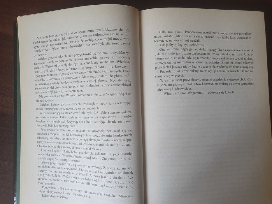 Intruz, Stephanie Meyer, twarda oprawa