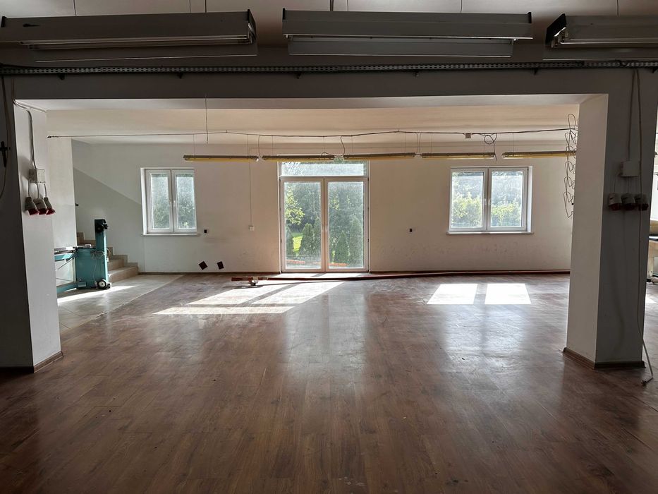 wynajem hali wraz z biurem