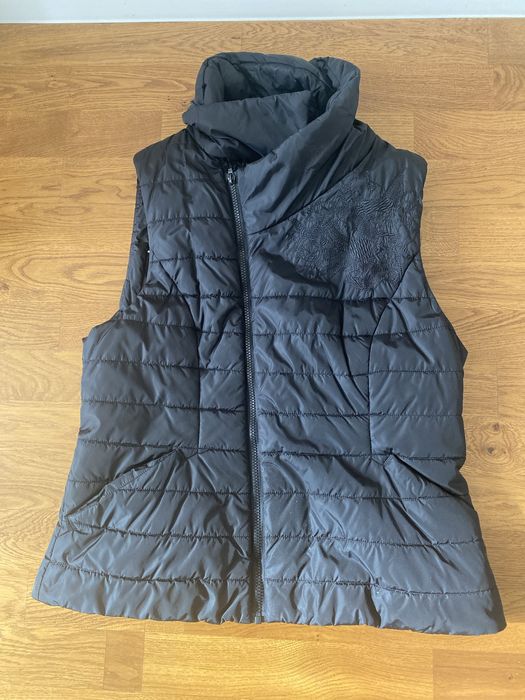 Жилетка черная для девочки