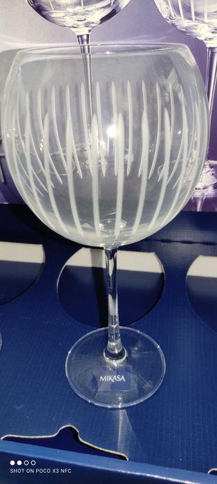 Novo preço para 4 Copos cristal rigorosamente novos para quem gosta de gin