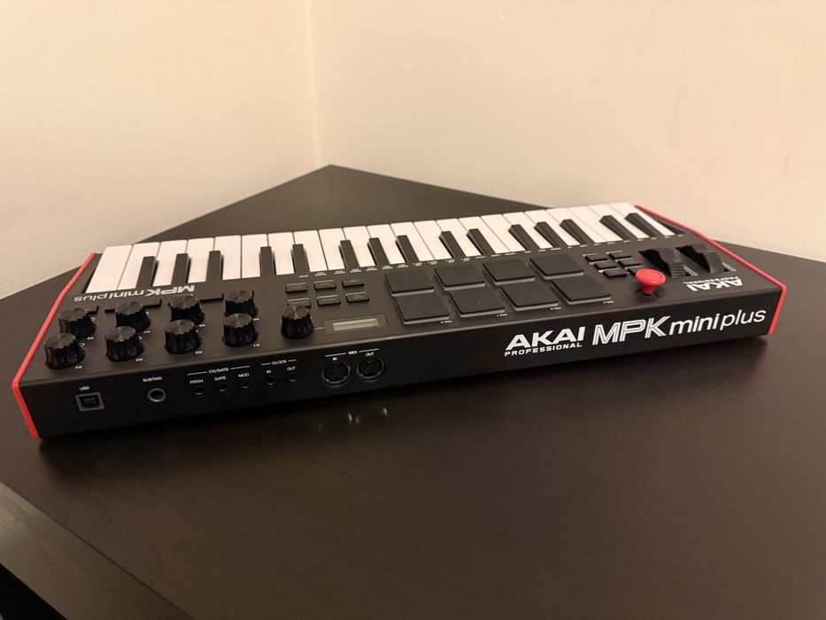 AKAI MPK mini plus