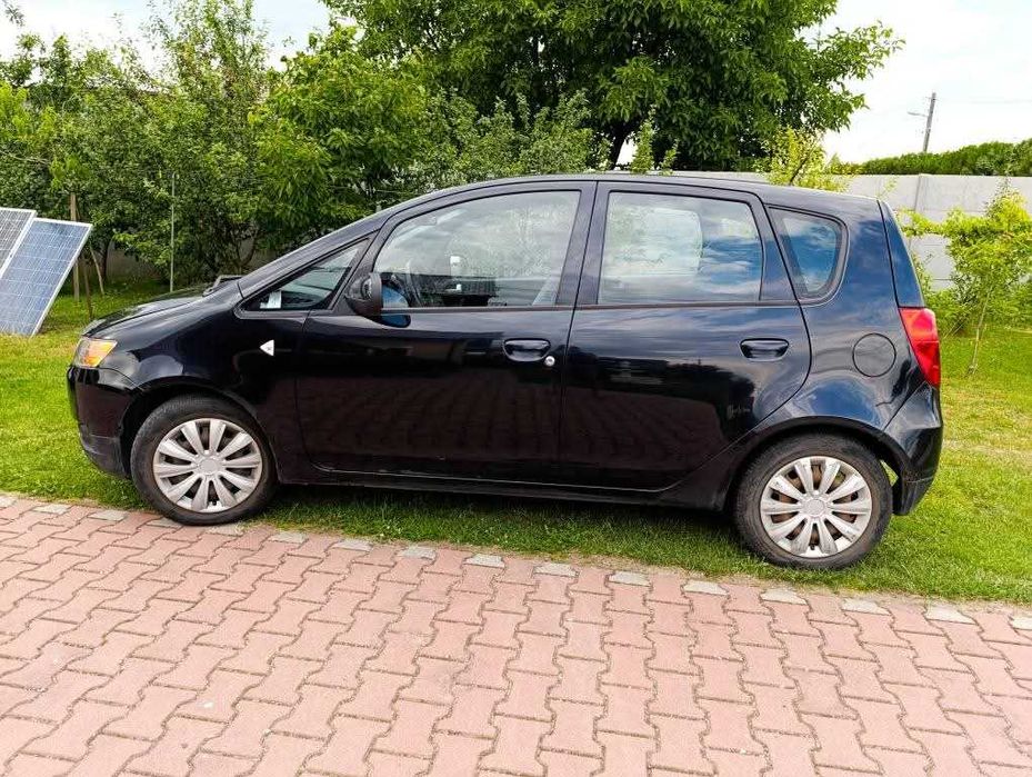 auto Mitsubishi Colt
