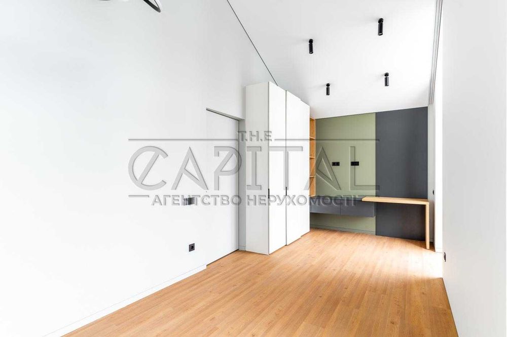 Продаж будинку, таунхаус, закрите КМ, Рожни