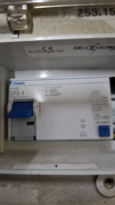 Wyłącznik różnicowoprądowy (RCCB) Doepke DFS 4.  63A  0,03A Gniazdo si