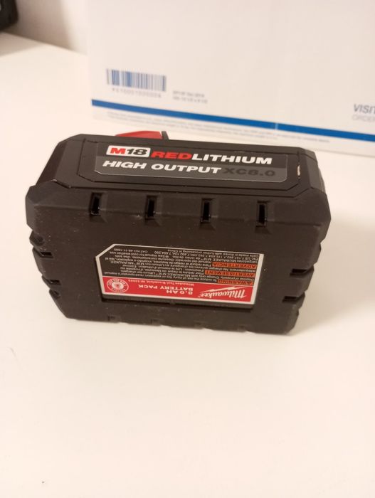 Акумулятор батарея Milwaukee 8Ач Китай