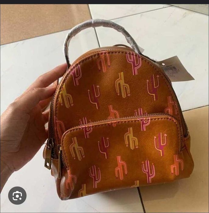 Продам рюкзачок кожанный Fossil