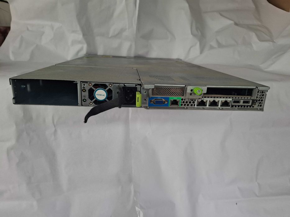 Cisco C220 M3 Server 2X E5-2609 8GB Ram 4x 3.563823838501889123