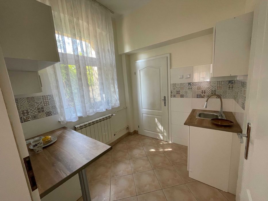 Kawalerka na parterze domu jednorodzinnego w wygodnej lokalizacji.