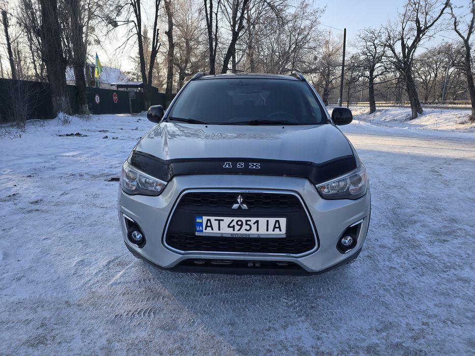 Мітцубісі оутлендер