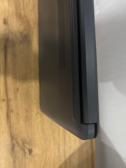 Portatil HP i3 10 Geração | 8GB RAM | SSD | Windows 11 | Carregador