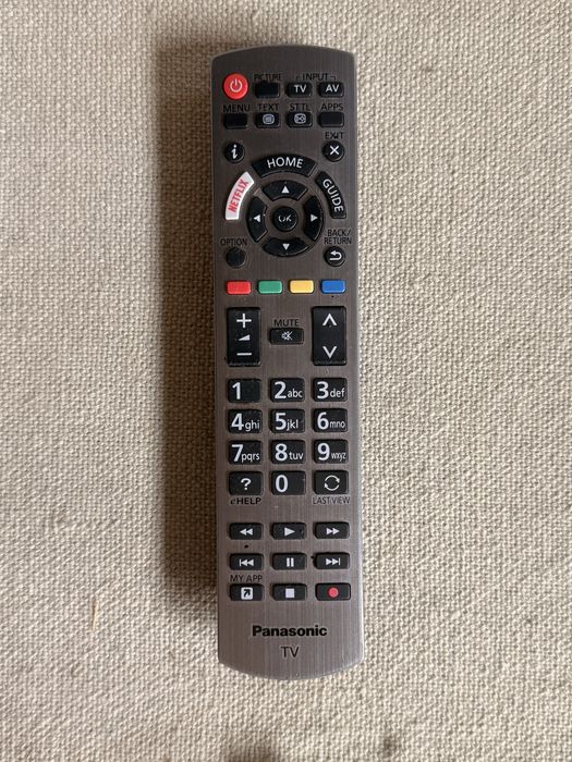 Panasonic T X-55CS630E