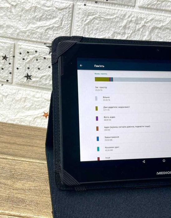 Планшет 10 дюймів 32 ГБ (+ чохол книжка)