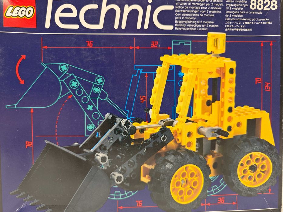 Lego Technic 8828 "Front End Loader"; 1992; [79]