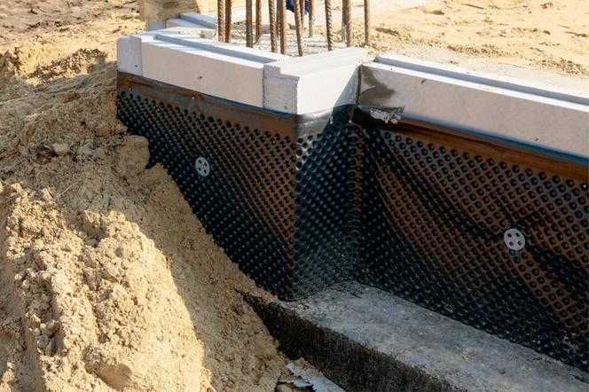 folia kubełkowa fondalina izolacja fundamentów