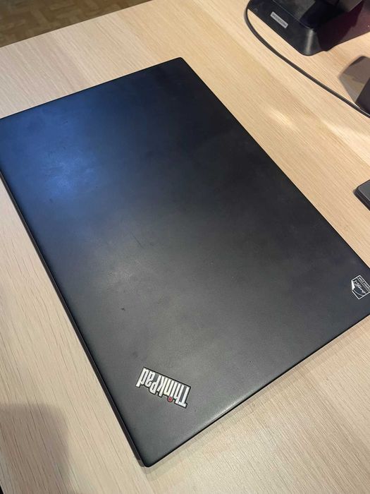 Lenovo ThinkPad T490s i7-8665U 16 GB RAM 256 GB Windows 11 Pro