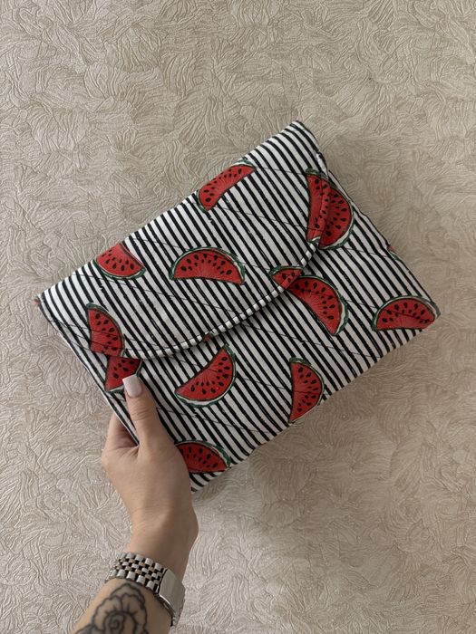 Продам сумочку Decoza