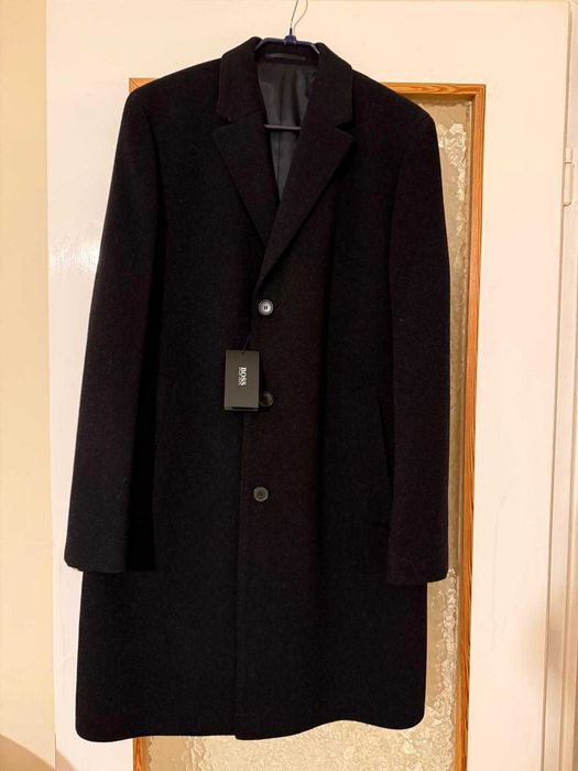 Sprzedam elegancki, klasyczny płaszcz męski marki Hugo Boss