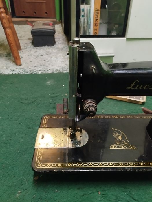 Sprzedam dwie maszyny do szycia