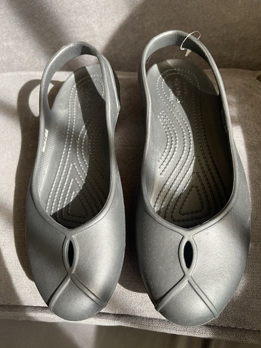 Женские балетки Crocs Olivia II W10