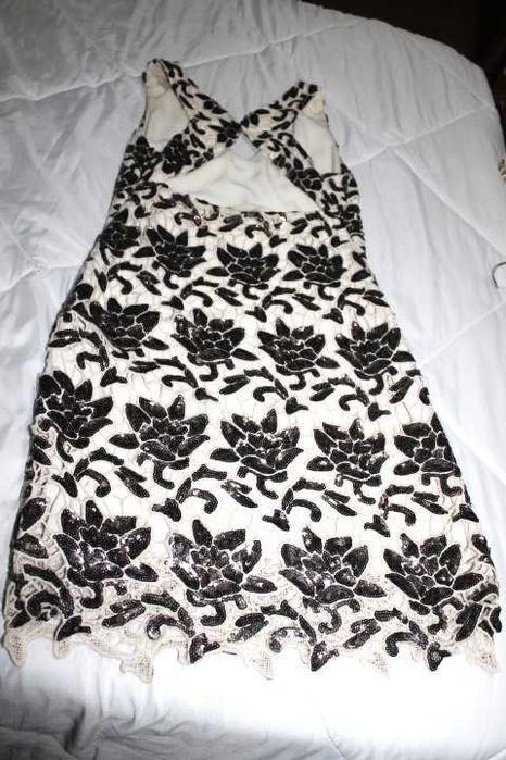 Vestido de senhora com lantejolas