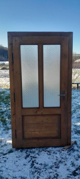 Двері дерев'яні вхідні