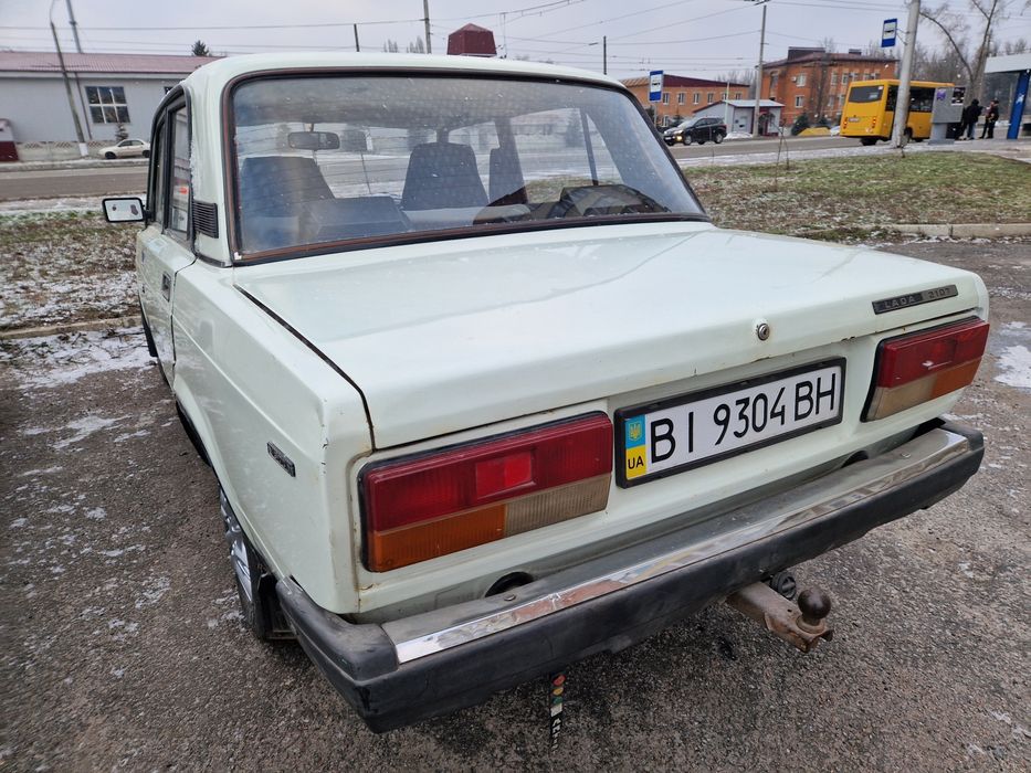 Авто в хорошому стані.сів поїхав