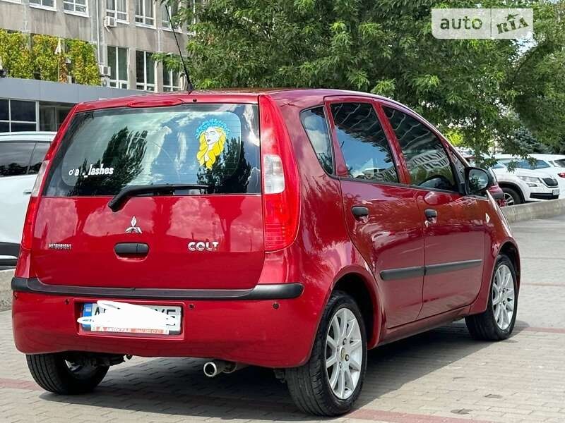 Продам машину Митсубиси кольт