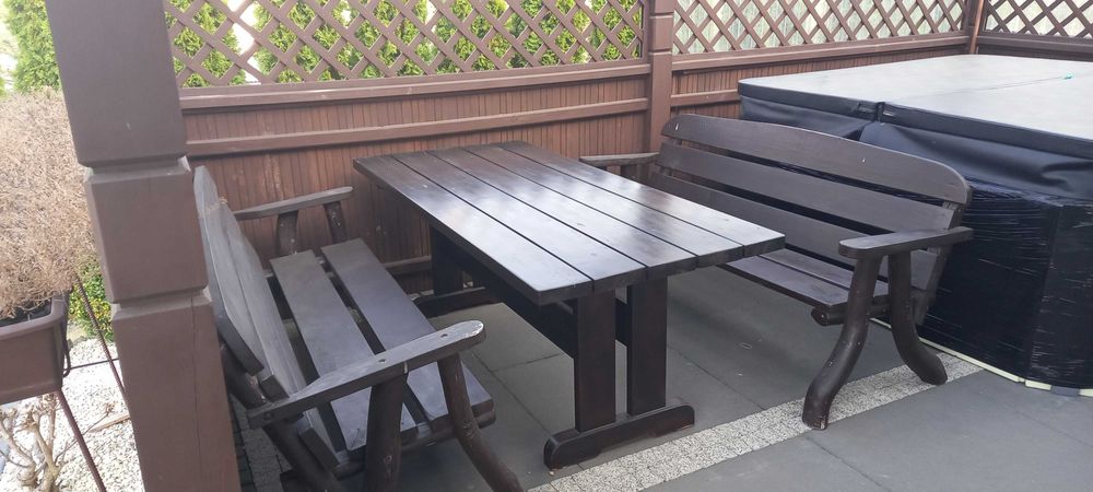 meble ogrodowe drewniane