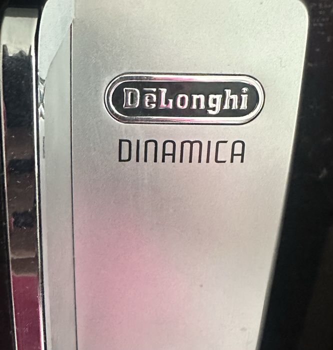 Кавомашина Delonghi Dinamica