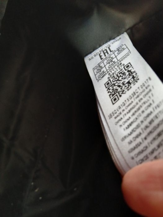 Mala preta Guess com alça amovível